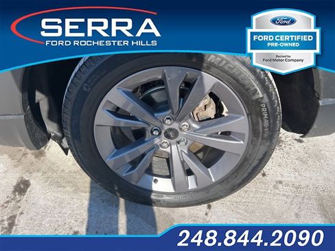 Used 2023 Ford Explorer XLT w/ Equipment Group 202A image 9