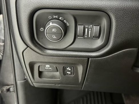 Used 2022 RAM 1500 Laramie RWD image 15