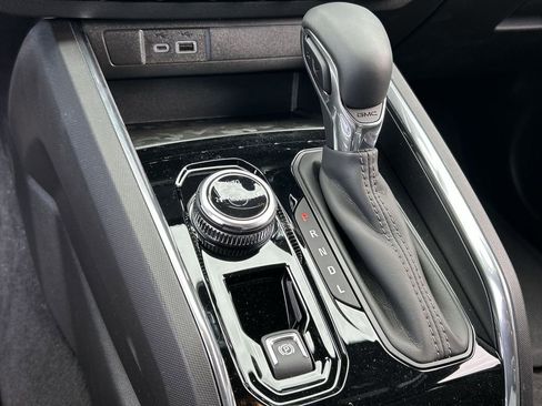 New 2026 GMC Canyon Elevation w/ Convenience Package image 16