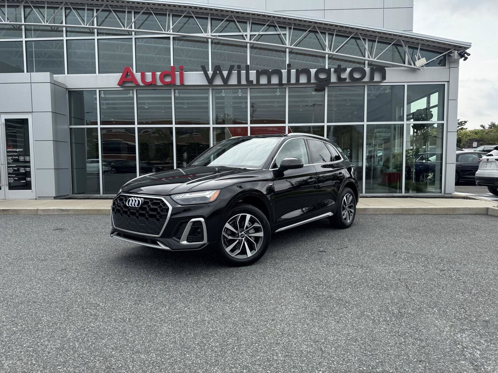 Certified 2024 Audi Q5 2.0T Prestige w/ Prestige Package AWD/4WD image 1