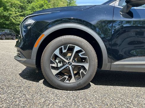 Used 2023 Kia Sportage EX AWD/4WD image 9