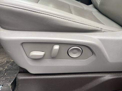 Used 2023 Chevrolet Silverado 1500 LTZ w/ Z71 Off-Road Package image 19