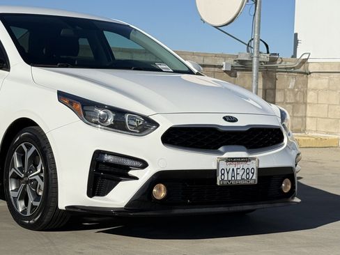 Used 2021 Kia Forte LXS image 3