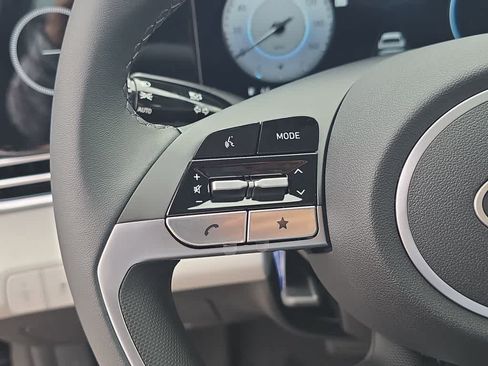 New 2026 Hyundai Elantra Limited FWD image 25