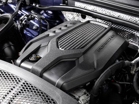 Used 2025 Porsche Macan image 29