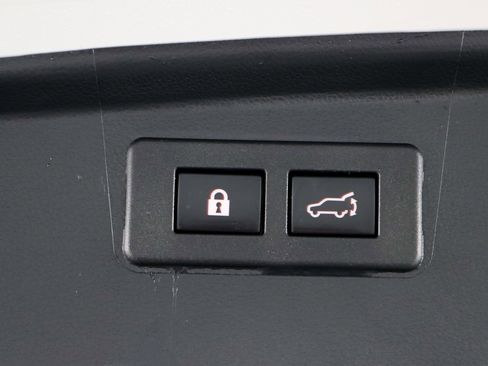 Used 2023 Subaru Outback Premium image 29