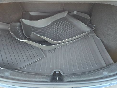 Used 2025 Tesla Model 3 Long Range RWD image 15