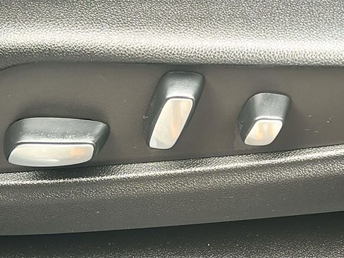 Certified 2022 Cadillac XT6 Sport w/ Technology Package image 33