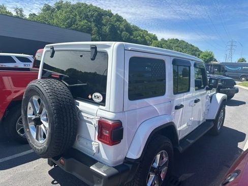 Used 2021 Jeep Wrangler Unlimited Sahara AWD/4WD image 22