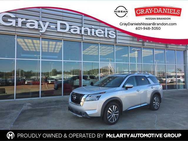 Used 2022 Nissan Pathfinder Platinum w/ Lighting Package (N92) FWD 360° Tour