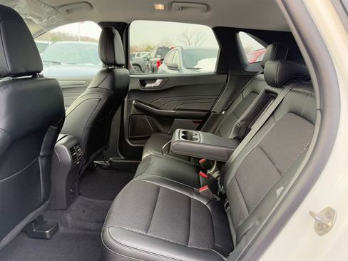New 2026 Ford Escape SE image 11