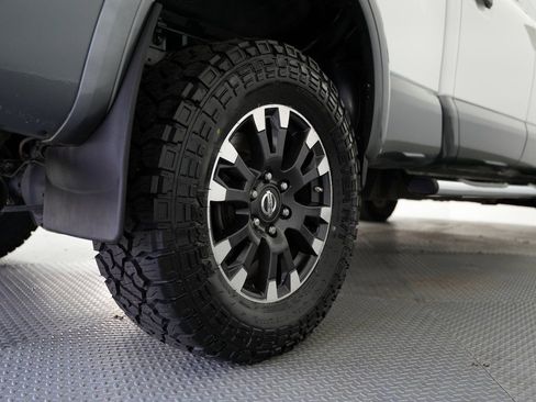 Used 2019 Nissan Titan PRO-4X AWD/4WD image 63