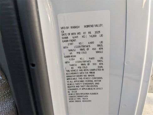 New 2024 Chevrolet Express 4500 Extended w/ Power Convenience Package RWD image 17