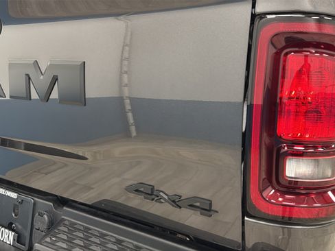 Used 2025 RAM 2500 Big Horn AWD/4WD image 36