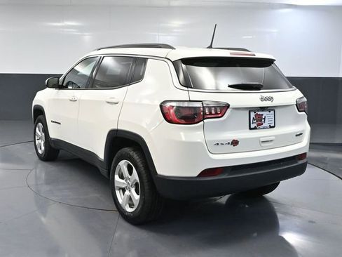 Used 2018 Jeep Compass Latitude w/ Cold Weather Group AWD/4WD image 9