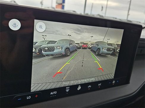 New 2025 Ford Maverick XL image 22