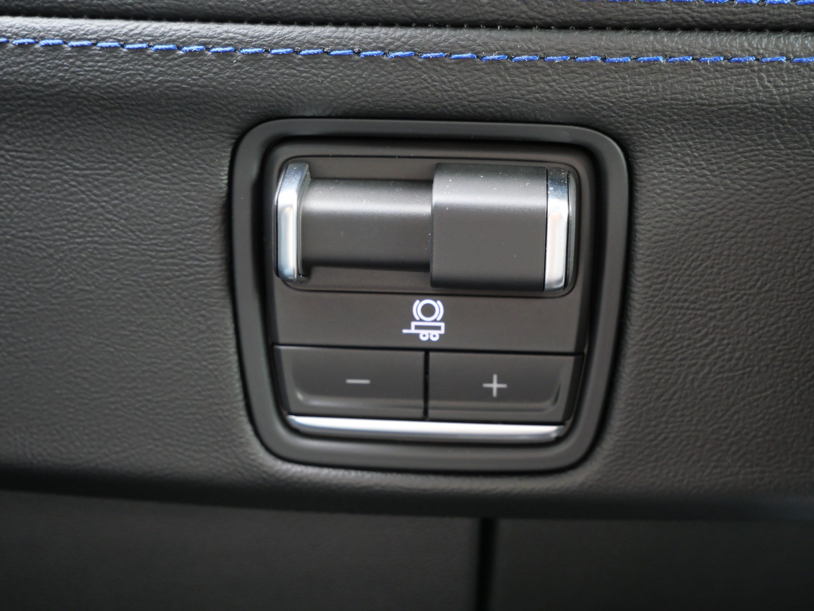 Used 2026 Cadillac Escalade IQ Luxury 1 w/ LPO, Floor Liner Package AWD/4WD image 29