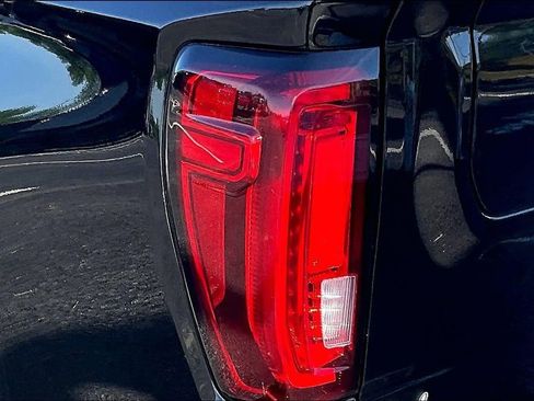 Used 2020 GMC Sierra 1500 SLT RWD image 30