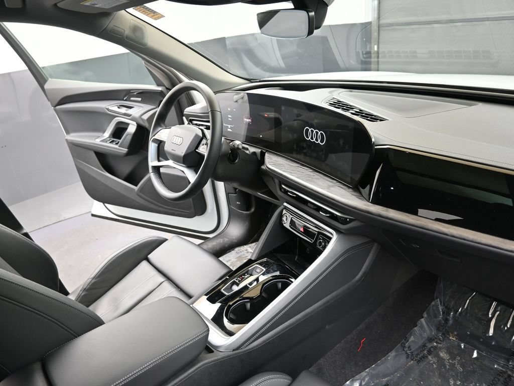 Used 2025 Audi Q5 Premium Plus w/ Premium Plus AWD/4WD image 12