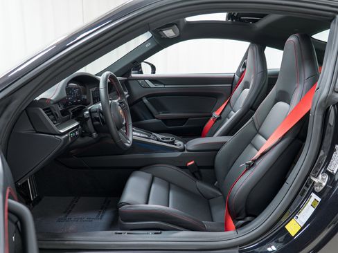 New 2026 Porsche 911 Carrera 4S image 16