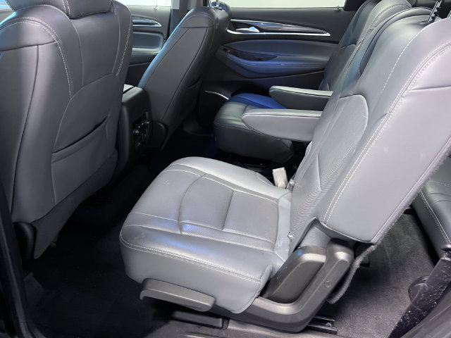 Used 2018 Buick Enclave Essence AWD/4WD image 17