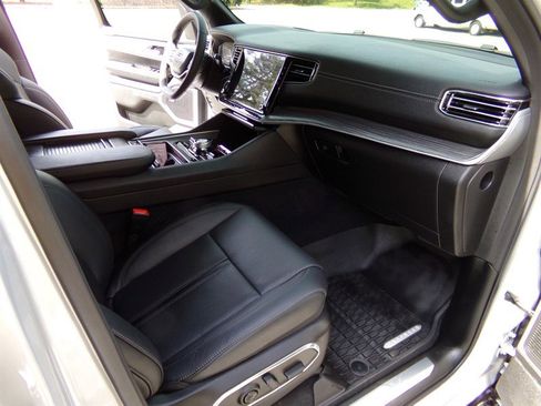 Used 2023 Jeep Wagoneer Series III w/ Convenience Group I image 25