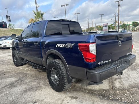 Used 2017 Nissan Titan PRO-4X w/ Pro-4x Convenience Package image 5
