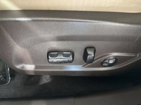 Used 2017 Hyundai Santa Fe Sport w/ 2.4L Tech Package 04 FWD image 20
