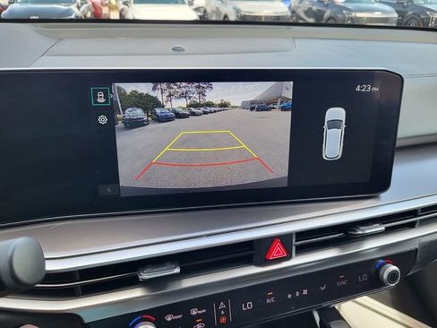 Used 2024 Kia Sorento S w/ Panoramic Sunroof Package FWD image 17