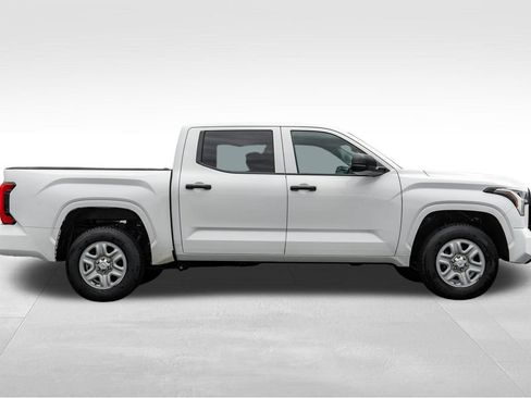 Used 2023 Toyota Tundra SR w/ SR Tow Package AWD/4WD image 8