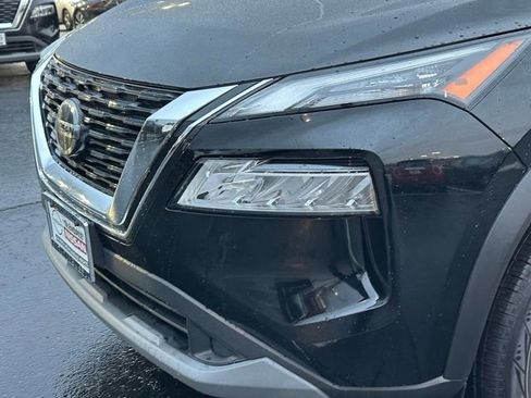 Certified 2021 Nissan Rogue SV image 9