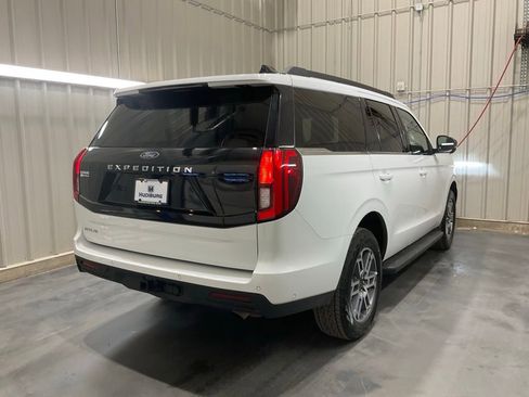 Used 2025 Ford Expedition Active image 26