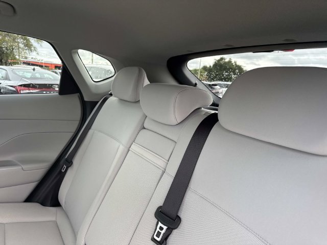 Used 2025 Hyundai Kona SEL FWD image 12