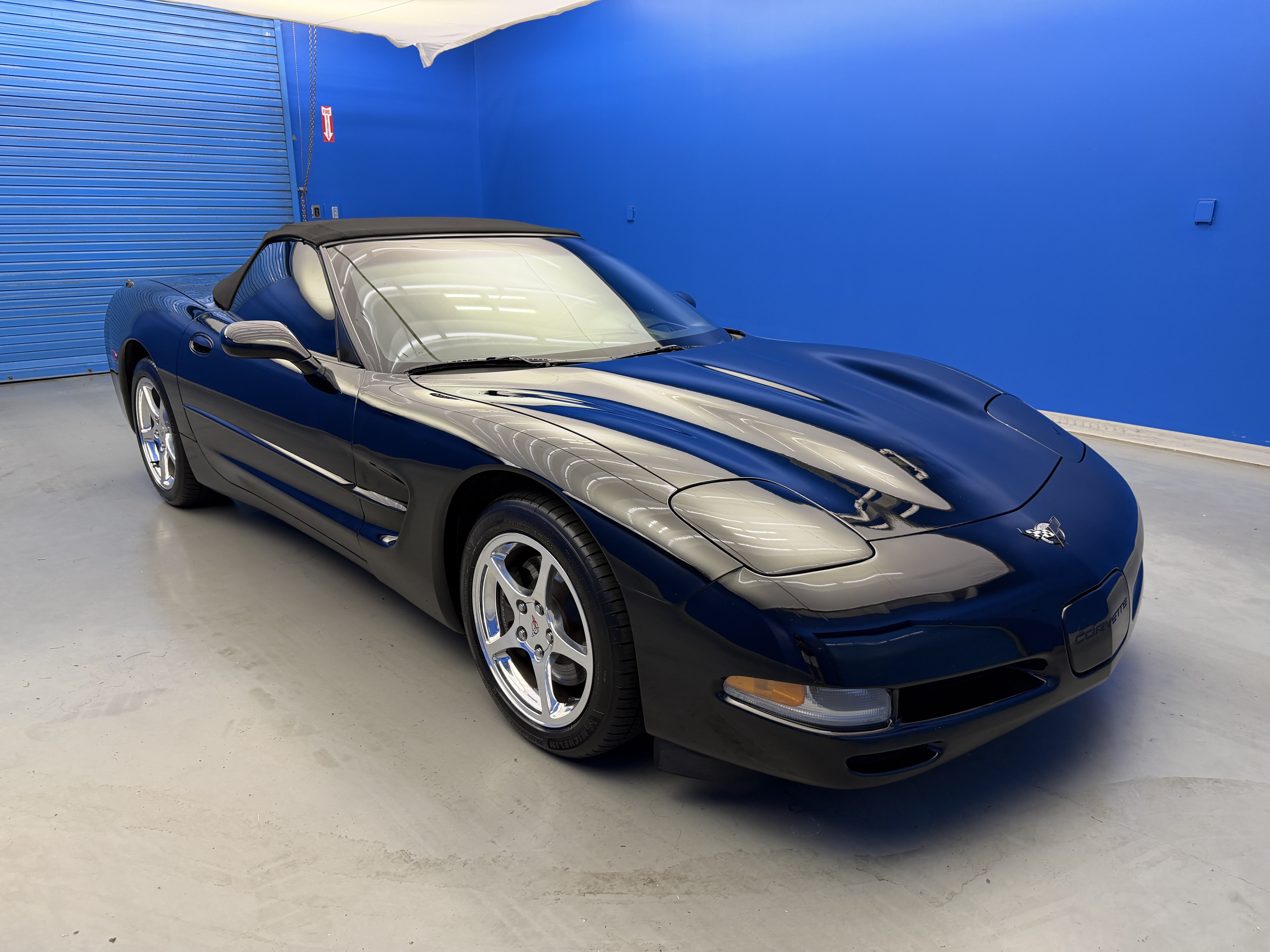 Used 2003 Chevrolet Corvette Convertible w/ Preferred Equipment Group1 RWD image 2