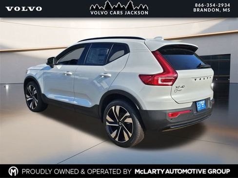 New 2026 Volvo XC40 B5 Ultra w/ Protection Package Premier image 6