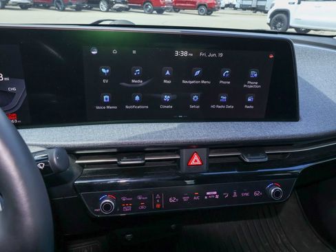 Used 2022 Kia EV6 Wind w/ Wind Technology Package AWD/4WD image 13