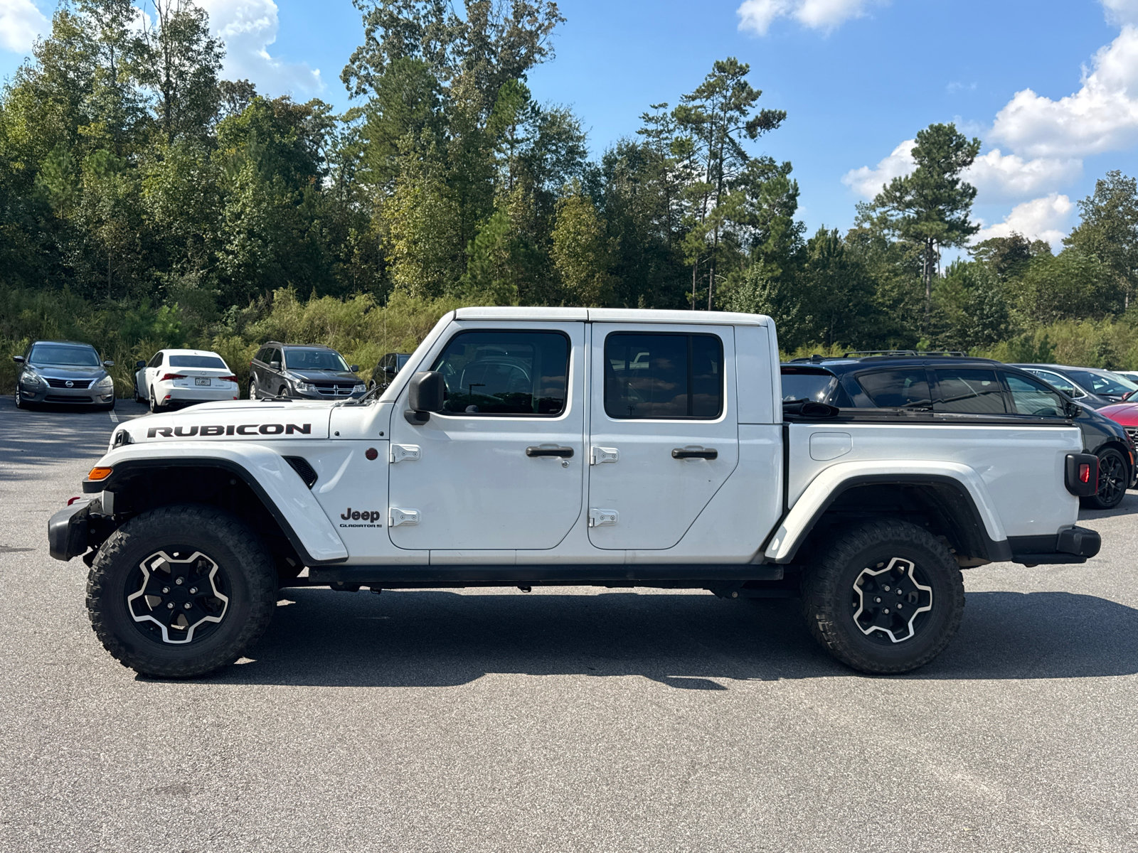 Used 2023 Jeep Gladiator Rubicon w/ Cold Weather Group AWD/4WD image 5