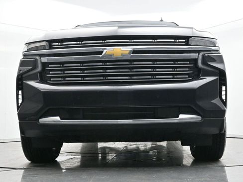 Used 2024 Chevrolet Suburban Premier AWD/4WD image 44