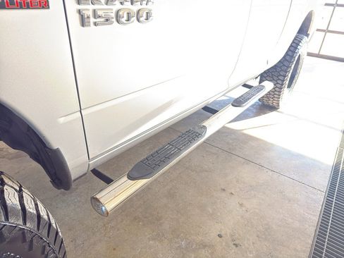 Used 2018 RAM 1500 Express image 9