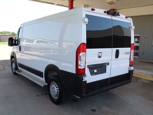 Used 2025 RAM ProMaster 2500 w/ U-Haul Equipment Group FWD image 46