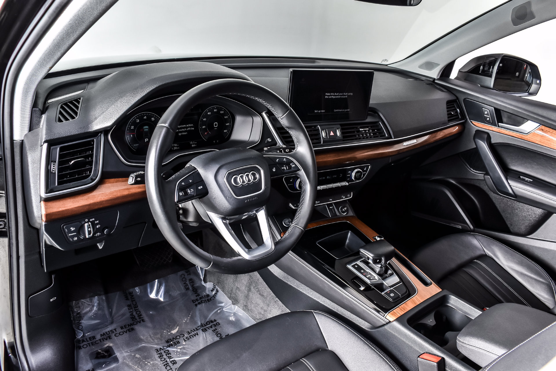 Used 2023 Audi Q5 2.0T Premium Plus w/ Premium Plus Package AWD/4WD image 14