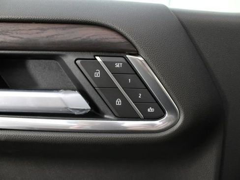New 2026 GMC Sierra 1500 SLT AWD/4WD image 15