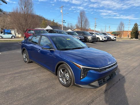 Used 2025 Kia K4 LXS image 7