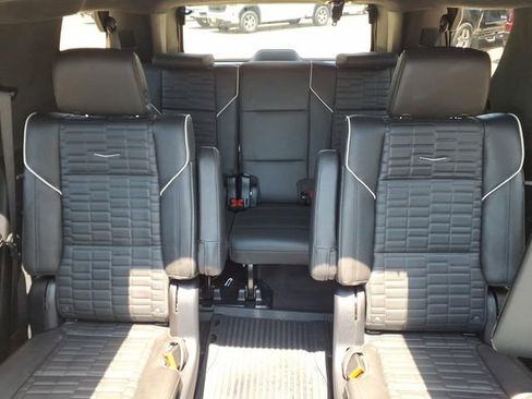 Used 2025 Cadillac Escalade Sport Platinum w/ LPO, ONYX Package AWD/4WD image 22