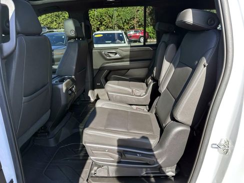 Used 2022 Chevrolet Suburban LT w/ LT Signature Plus Package AWD/4WD image 13
