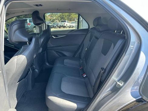Used 2023 Kia Niro EX Touring FWD image 9