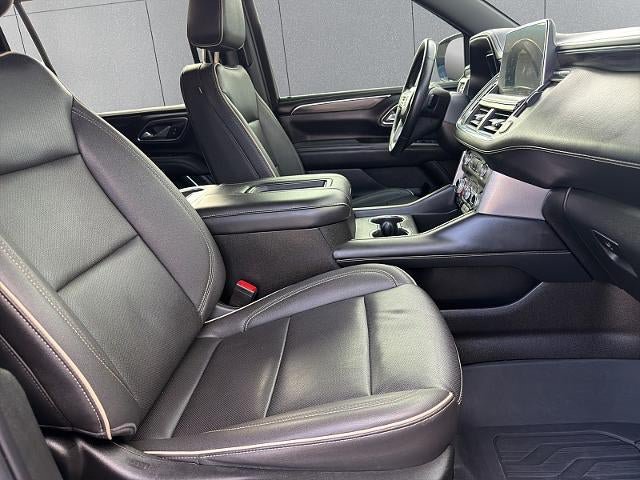 Used 2023 GMC Yukon XL SLT AWD/4WD image 16