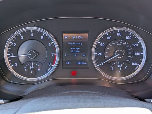 Used 2019 Hyundai Santa Fe SE image 17