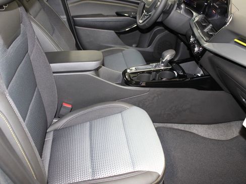 New 2026 Chevrolet Trax LT w/ Driver Confidence Package image 18