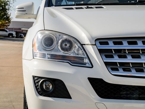 Used 2011 Mercedes-Benz ML 350 BlueTEC 4MATIC image 47